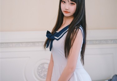 吃瓜资讯专题报道：揭秘深夜包间中那句轻柔低语如何成为全网热议焦点