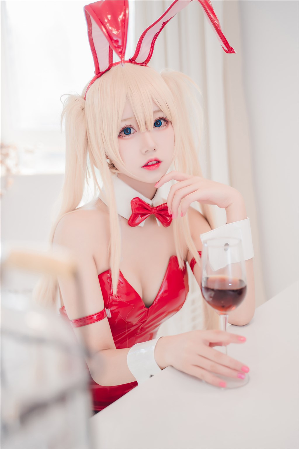 91chigua独家专题:揭秘明星私会时低语中的每个细微动作,点燃全网吃瓜热潮
